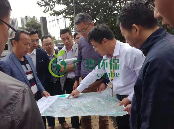 大良街道、順控環(huán)保水務(wù)等領(lǐng)導(dǎo)到金陡涌黑臭水體治理現(xiàn)場(chǎng)視察工作(圖1)